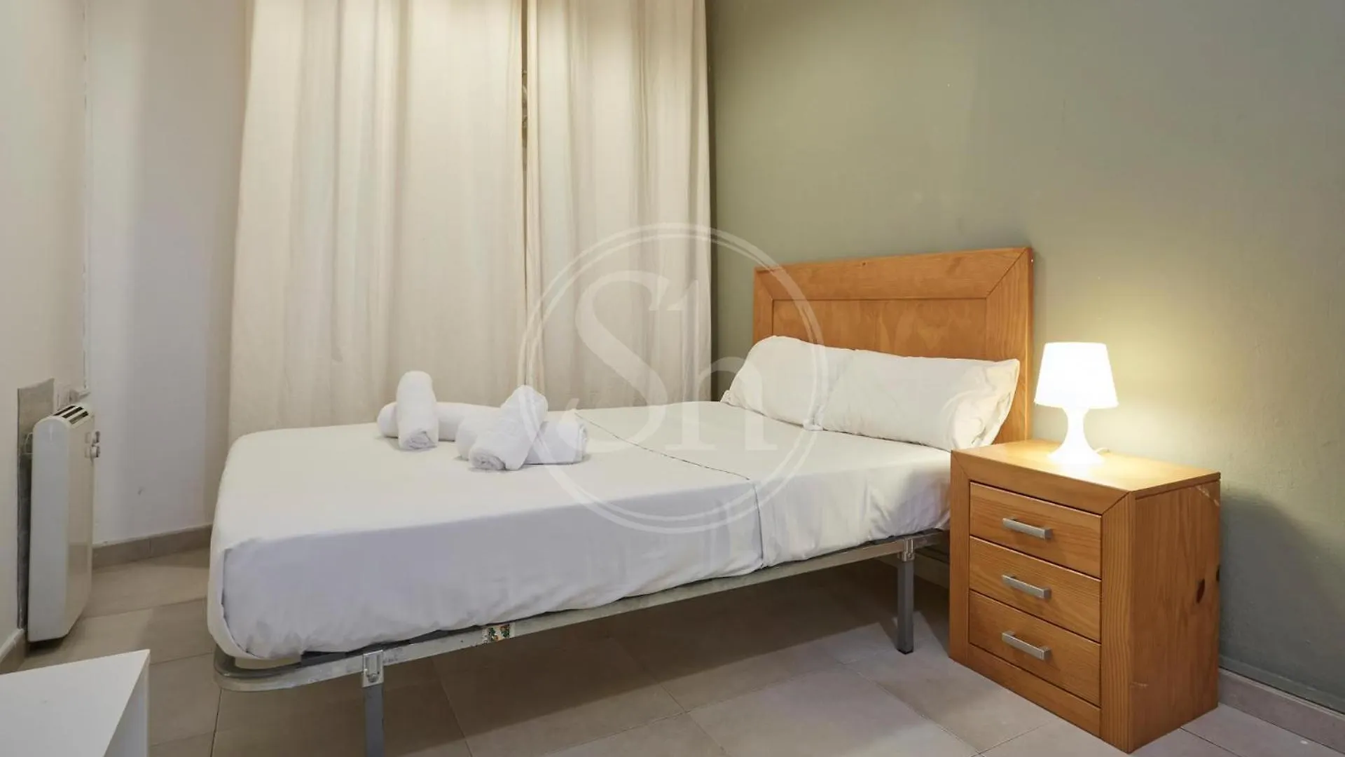 Estudio En Gracia 2 Barcelone 0*,